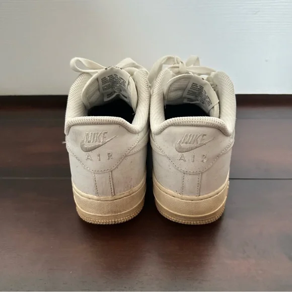 Size 8.5 Nike Women’s Air Force 1 ’07 Low Sail Beige Leather Sneaker Casual Shoe - Picture 4 of 8